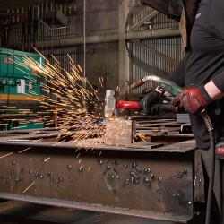 Młot kowalski z włókna szklanego Milwaukee 1,81kg