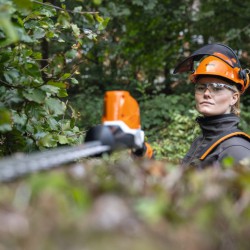 Nożyce akumulatorowe na wysięgniku Stihl HLA 85, bez akumulatora i ładowarki