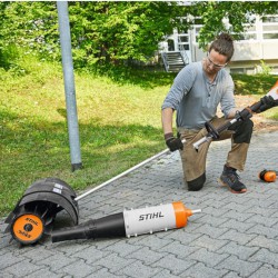 KombiMotor akumulatorowy Stihl KMA 135 R (bez akumulatora i ładowarki)