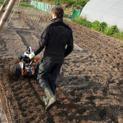 Spalinowa glebogryzarka STIHL MH 585