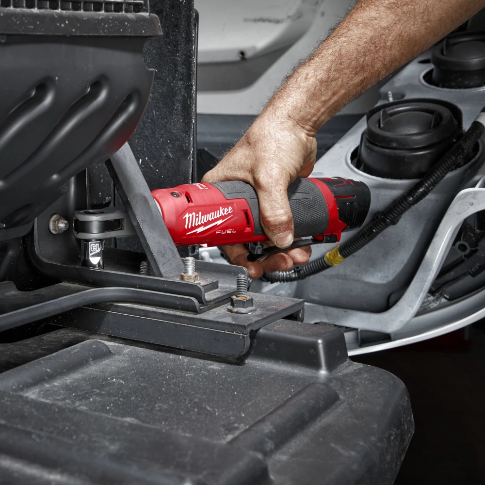 Wkrętarka Milwaukee M18 FUEL w akcji