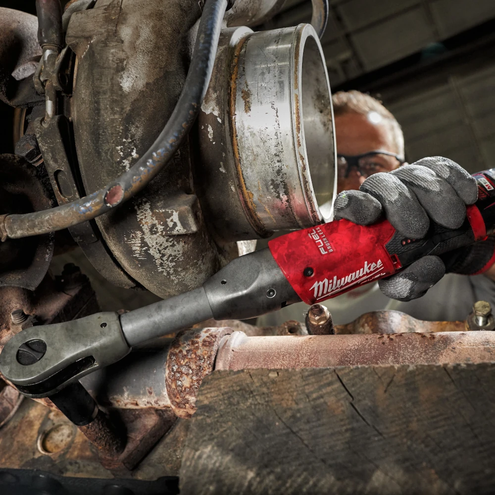 Wkrętarka Milwaukee M18 FUEL w akcji