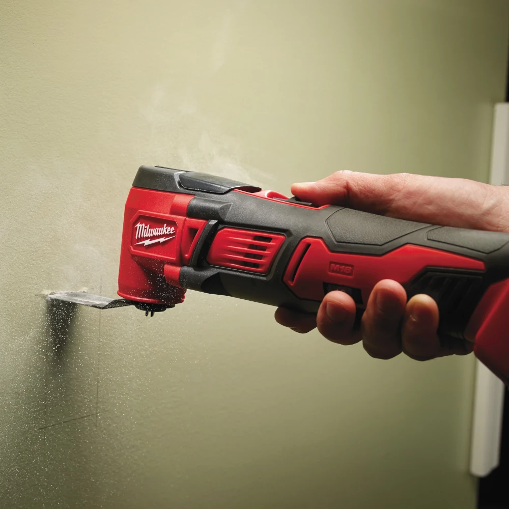 Wkrętarka Milwaukee M18 FUEL w akcji
