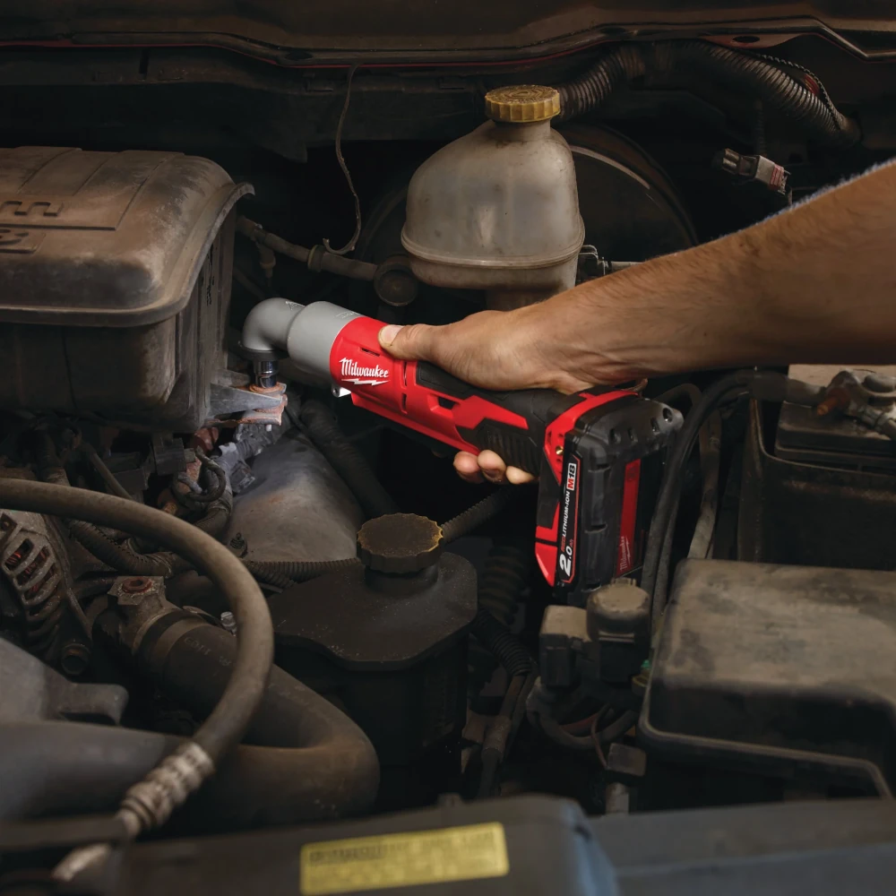 Wkrętarka Milwaukee M18 FUEL w akcji