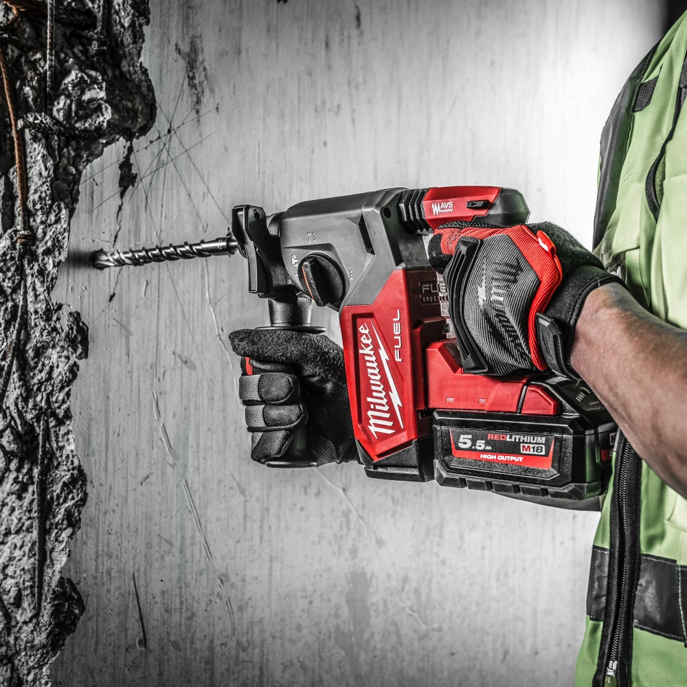 Wkrętarka Milwaukee M18 FUEL w akcji
