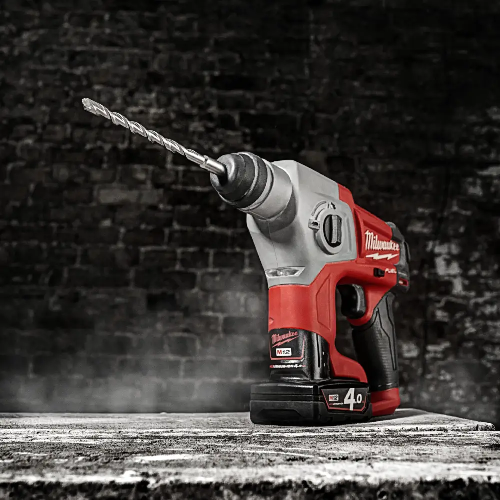 Wkrętarka Milwaukee M18 FUEL w akcji